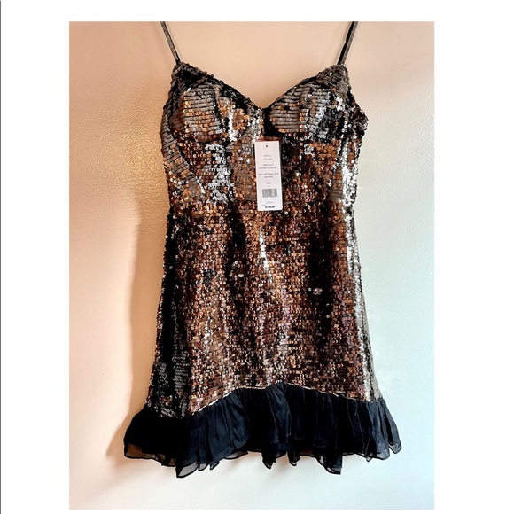 NWT (2/4/6/8/12)French Connection metallic sequin mini ruffle antique gold black - Picture 15 of 17